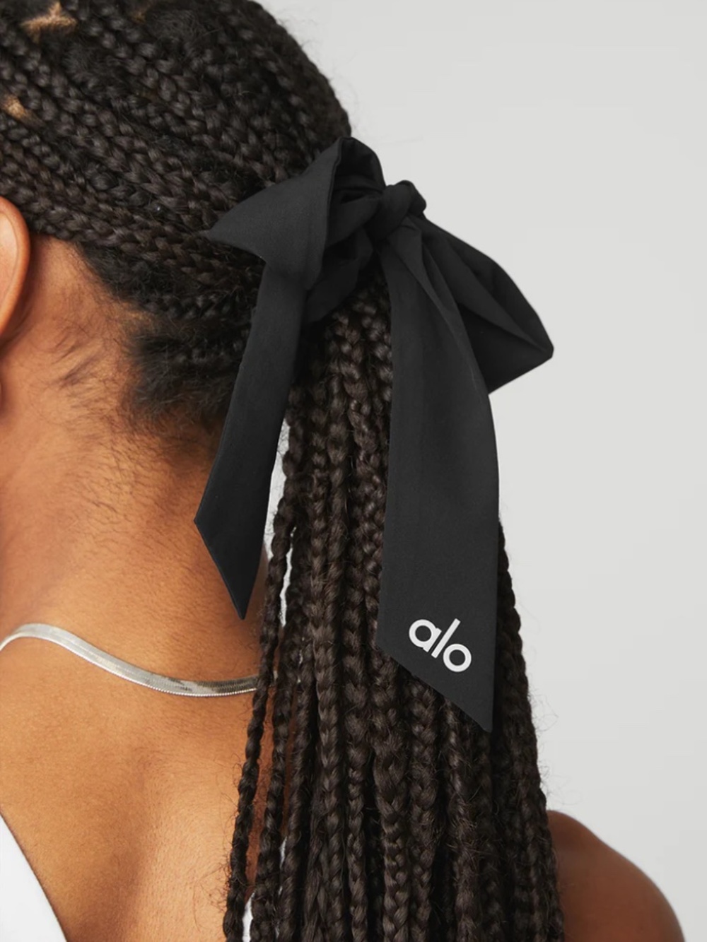 Alo Love knots Tie Scrunchie - Picture 2 of 2